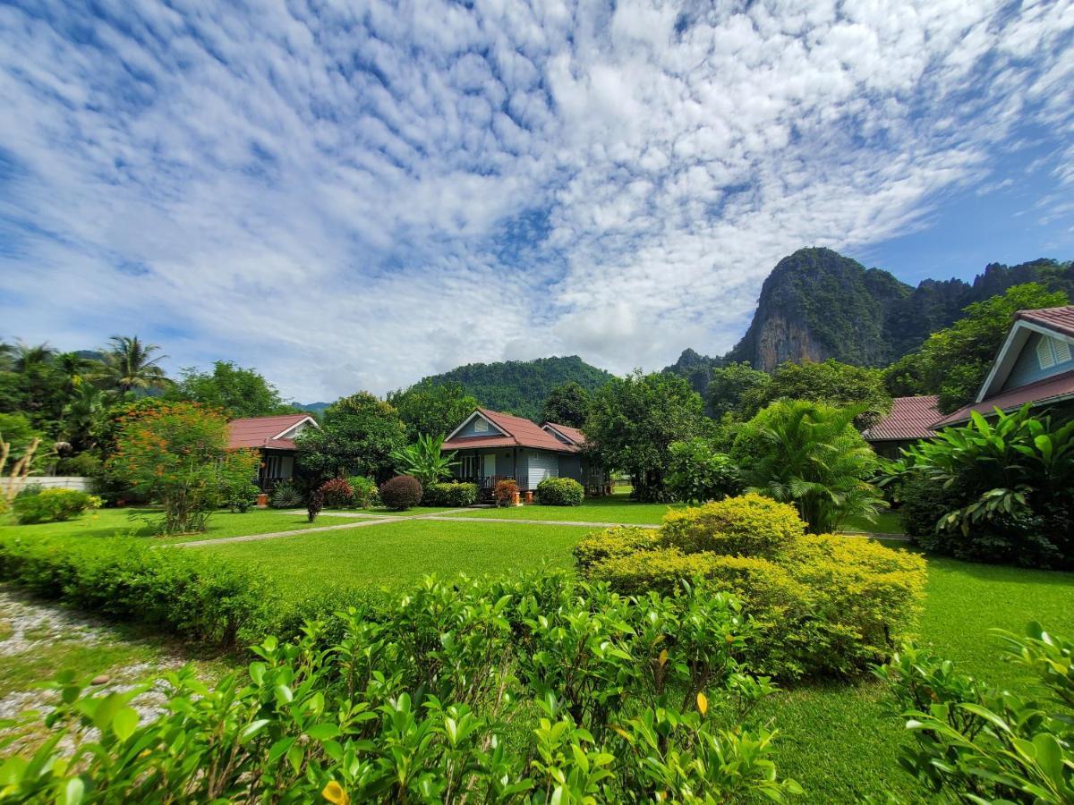 Bearlinbungalow Vang Vieng Exteriör bild