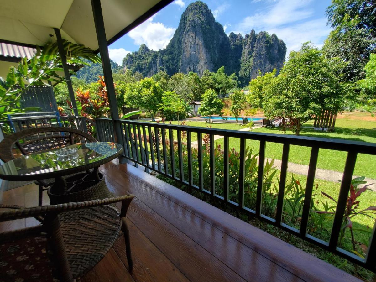 Bearlinbungalow Vang Vieng Exteriör bild
