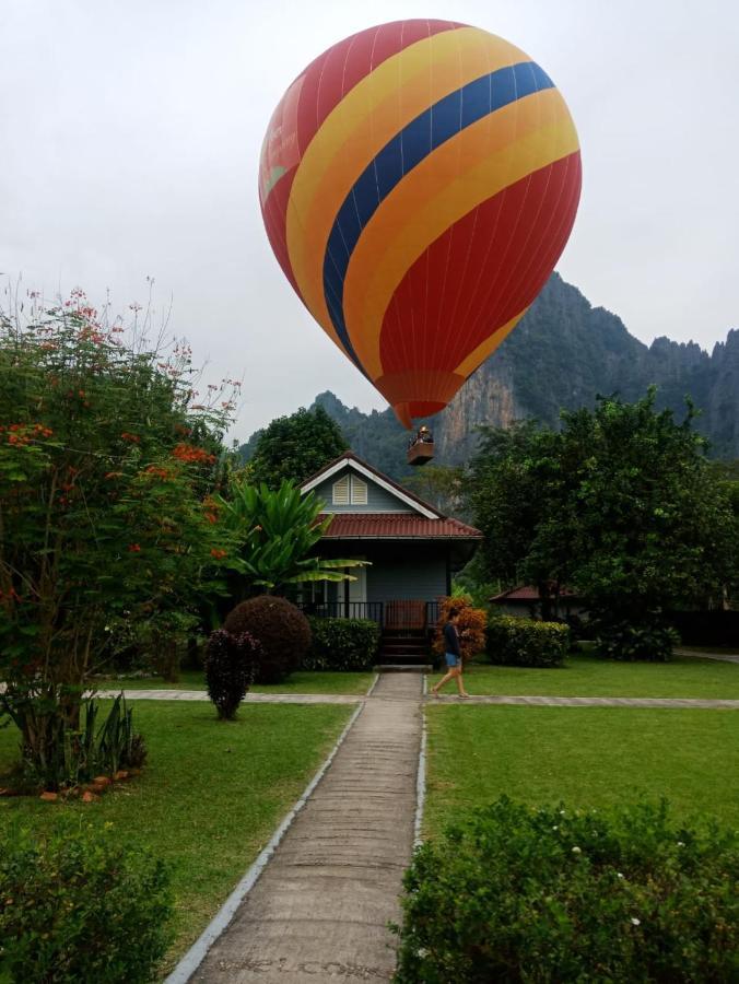 Bearlinbungalow Vang Vieng Exteriör bild