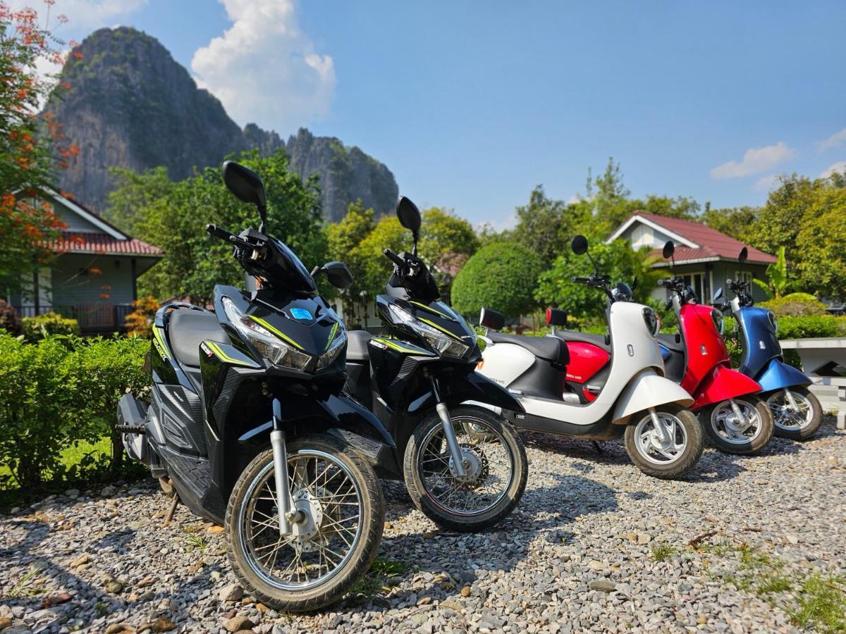 Bearlinbungalow Vang Vieng Exteriör bild